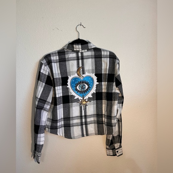LIFE Black & White Plaid Cropped Flannel with Sequin Eye Patch NWOT - Picture 2 of 5